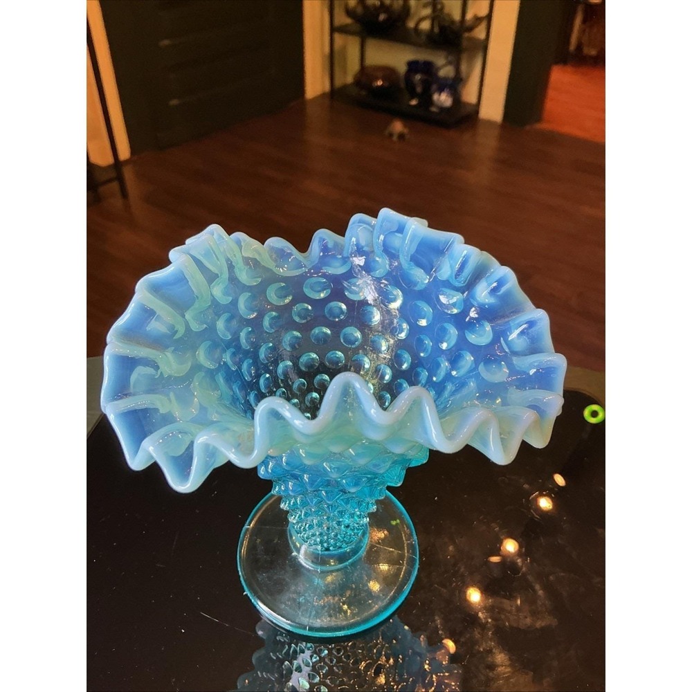Vintage Fenton Glass 5.5" Blue Opalescent Hobnail Ruffled Trumpet Vase - Picture 2 of 10